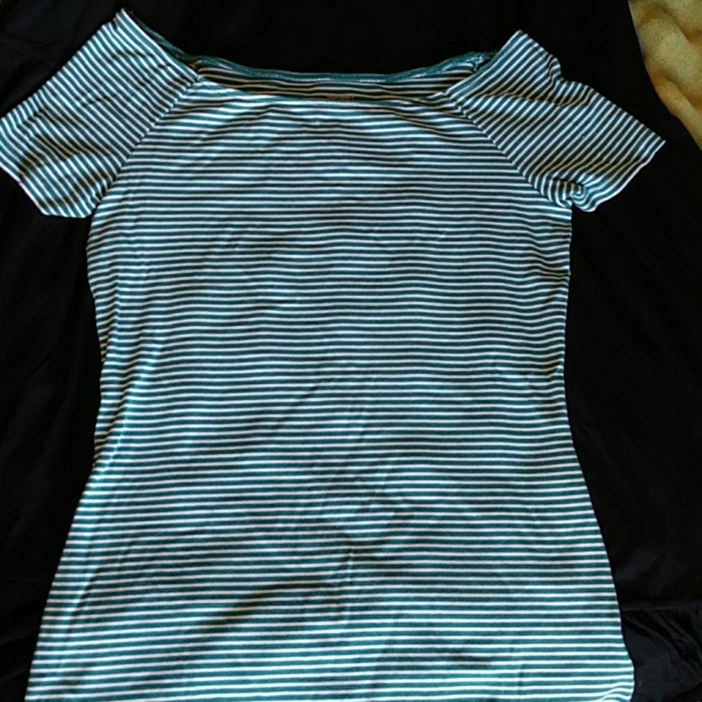 Old navy tee